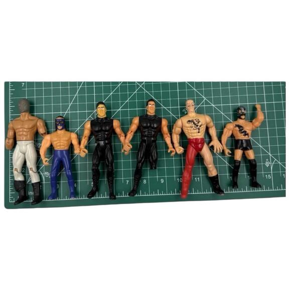 Mixed Wrestling Action Figure Lot WWE WCW Lucha Libre Wrestlers Parts Customs - Picture 1 of 14